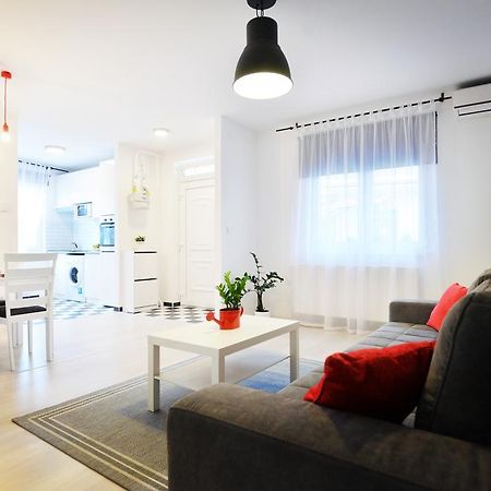 Enjoy Apartman Егер Екстериор снимка