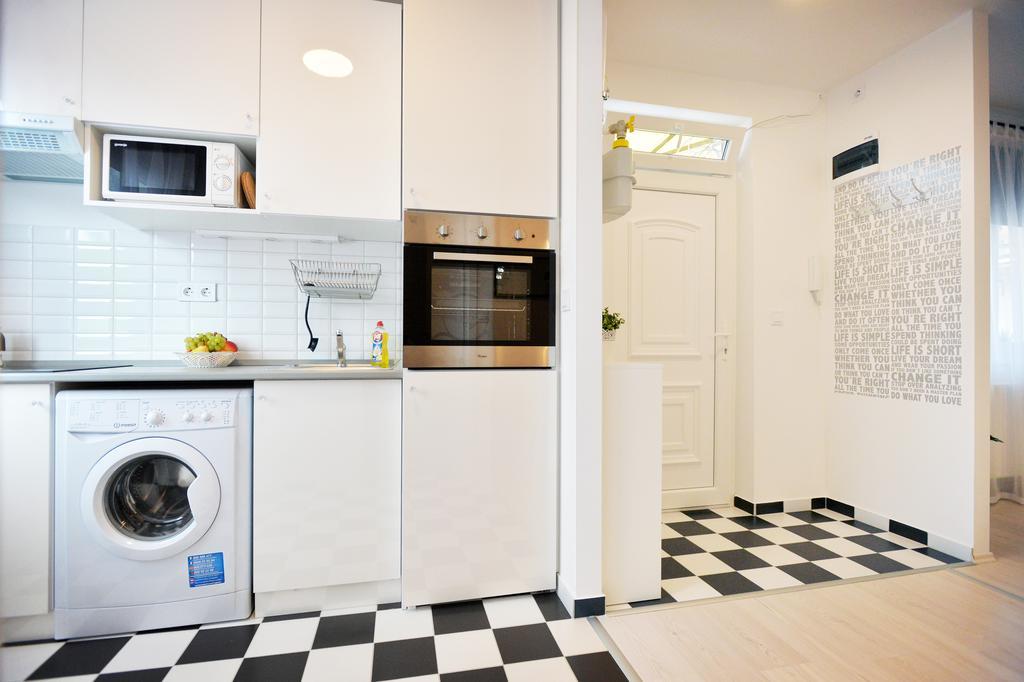 Enjoy Apartman Егер Екстериор снимка